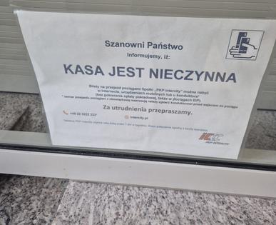 Przywrócenie kasy biletowej na stacji PKP w Międzyrzecu Podlaskim.